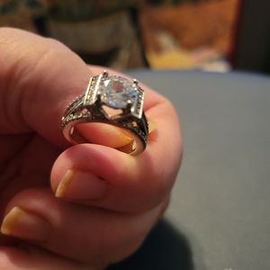 Size 6 silver ring with cubic zirconia stone